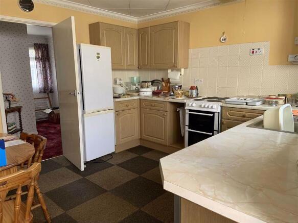 Kitchen / Breakfast Room