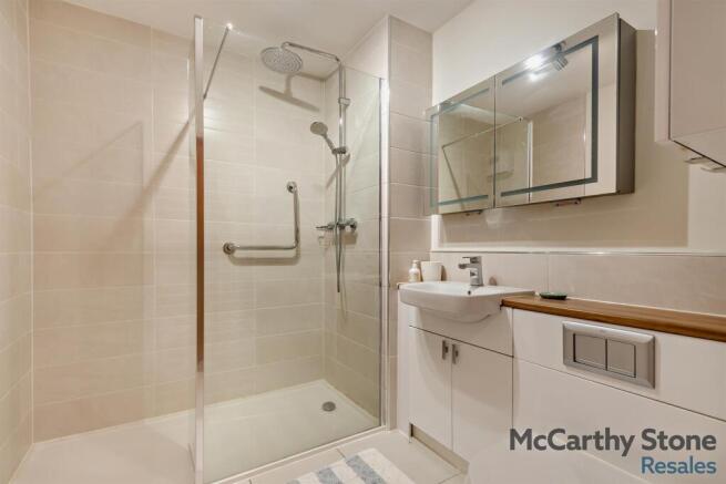 1 bed Apartment for sale Image 5