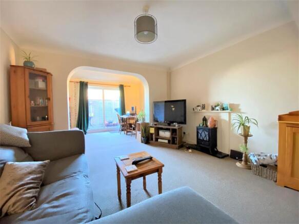 living Dining room Golden Lion Close.JPG