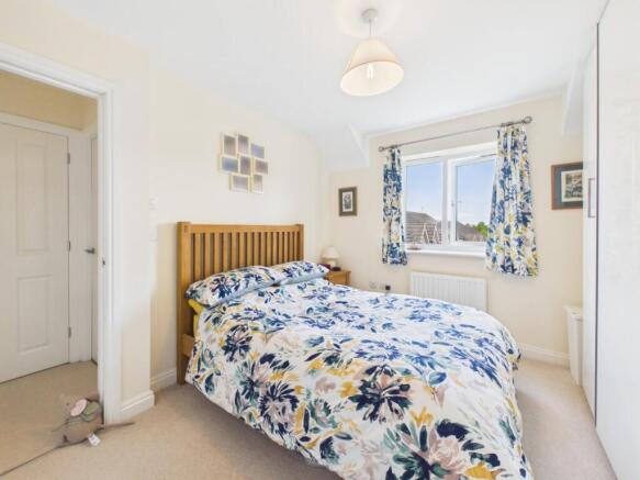 4 bed Semi-Detached for sale Image 11