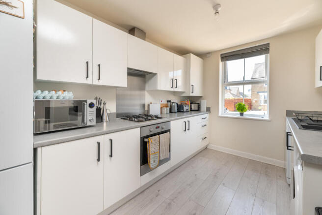 3 bed Semi-Detached for sale Image 4