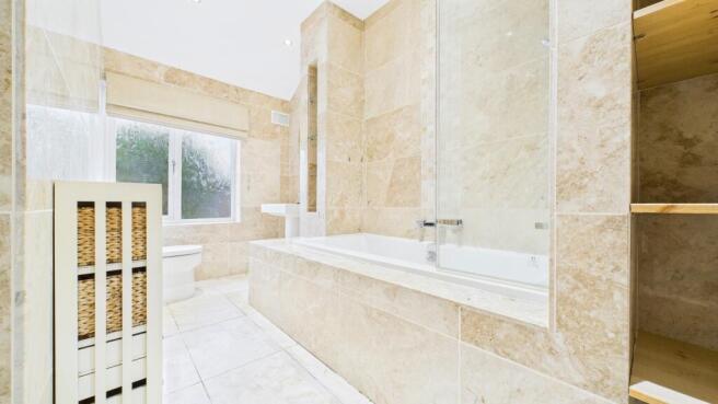 CAM03669G0-PR0044-STILL009