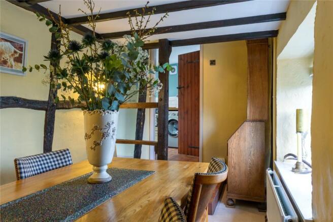 2 Reception Rooms