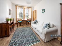 22, Hawthornvale, Newhaven, Edinburgh EH6 4JN