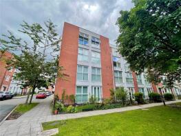 14, Rowan Way, Salford M7 4EH