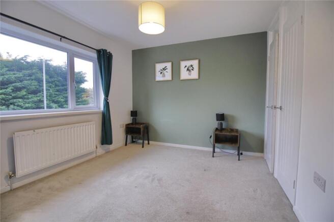 3 bed Semi-Detached to rent Image 9