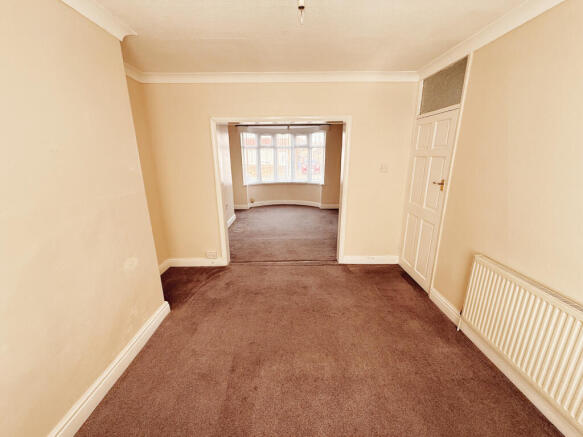 3 bed Semi-Detached to rent Image 4