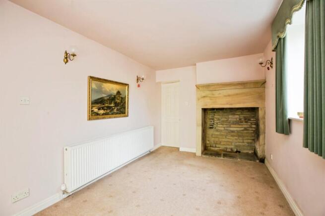 4 bed Detached for sale Image 10