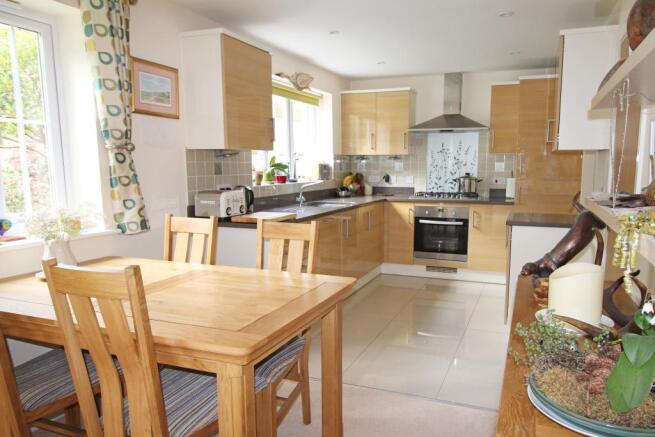 Kitchen/Dining area