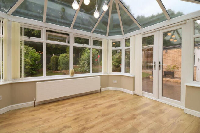 4 bed Detached for sale Image 6