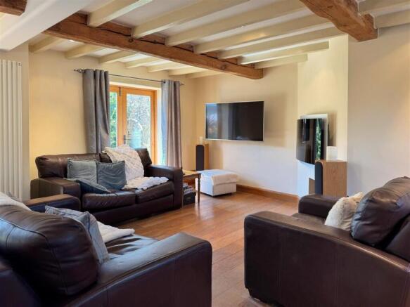 4 bed Barn Conversion for sale Image 9