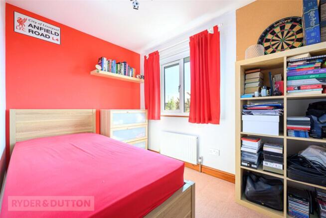 5 bed Detached for sale Image 12