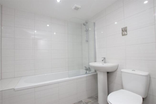 Bathroom.JPG