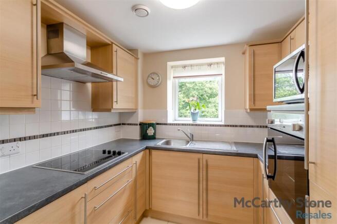 1 bed Apartment for sale Image 6