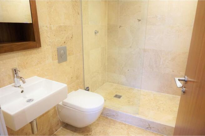 Master En-suite