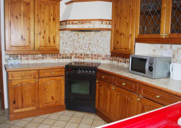 Kitchen2.JPG