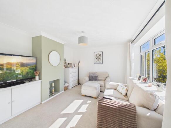 CAM02023G0-PR0212-STILL003