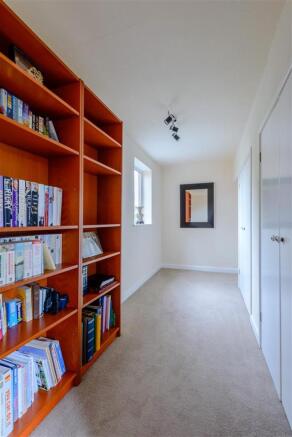8429480-interior21.jpg