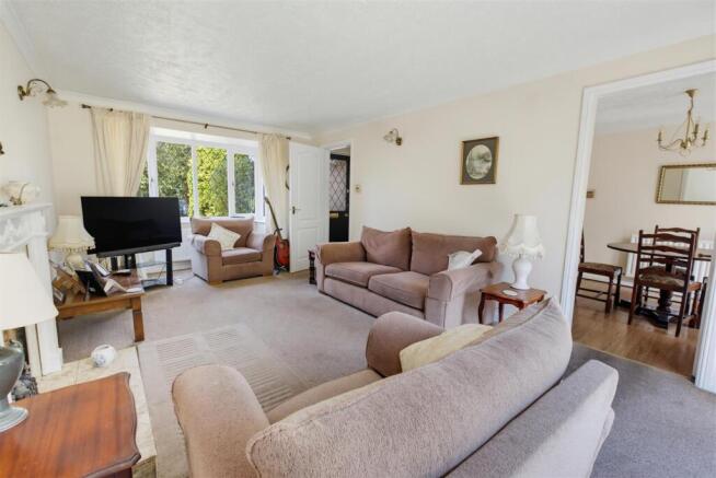 Millbrook Drive, Shenstone, Lichfield photo 4