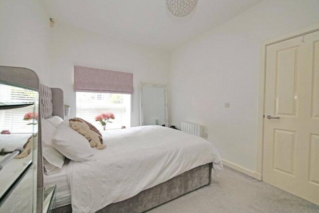 1 bed Apartment for sale Image 6
