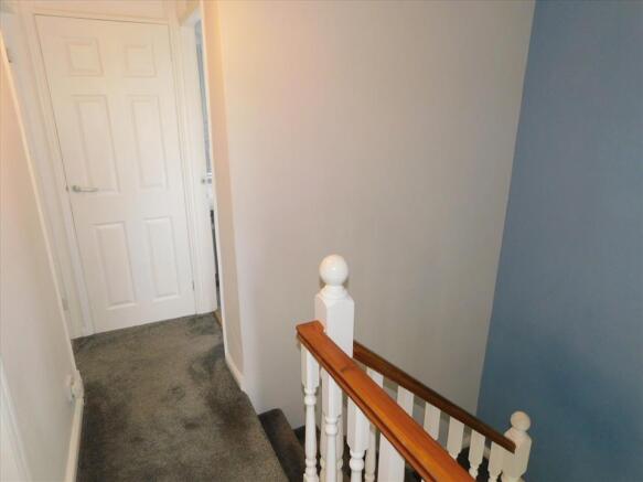 FIRST FLOOR LANDING