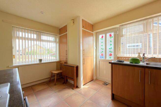 2 bed Bungalow for sale Image 5