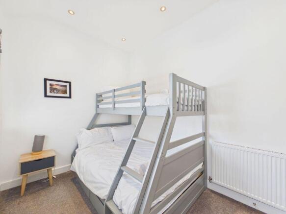 2 bed Apartment for sale Image 6
