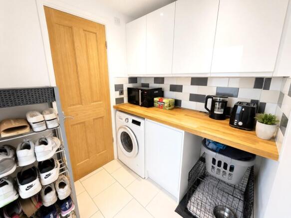 3 bed Terraced for sale Image 6