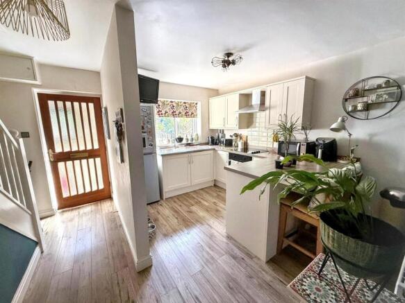 2 bed Terraced for sale Image 8