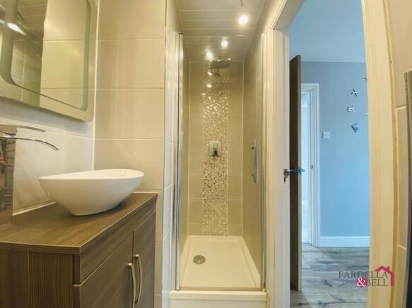En Suite Bathroom