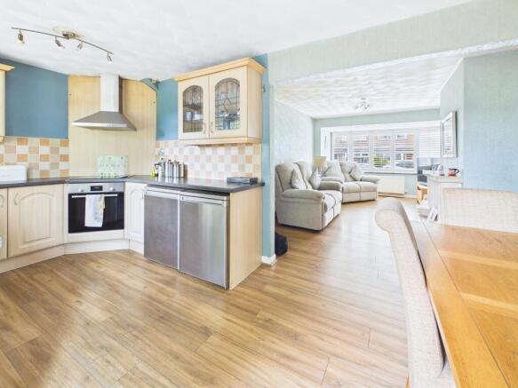 3 bed Semi-Detached for sale Image 8