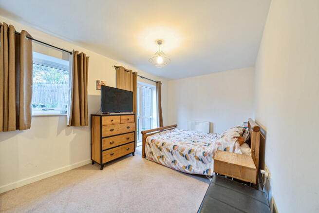 1404652-12-697b8a...