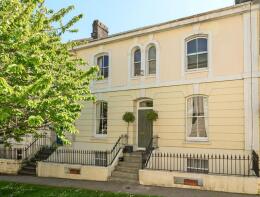 2, Hoe Gardens, Plymouth PL1 2JD