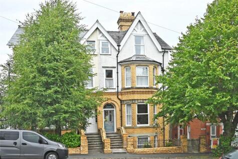 Oakdene, Temple Avenue, Llandrindod Wells, Powys, LD1