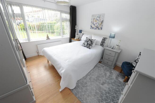 2 bed Detached Bungalow for sale Image 10