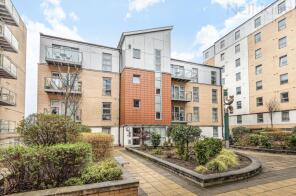 11, Lady Anne Court, Queen Mary Avenue, South Woodford, London E18 2FR
