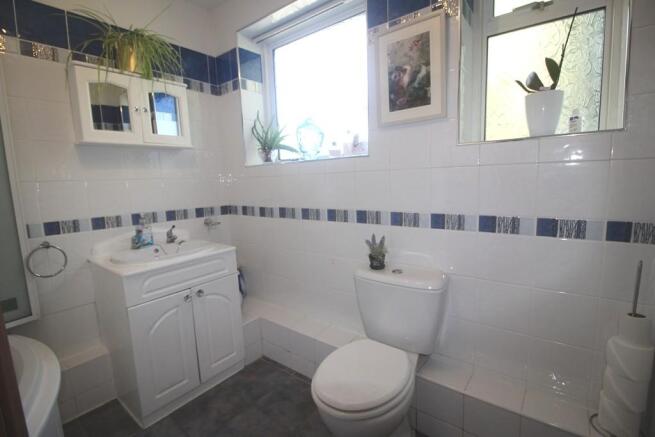 BATHROOM / WC