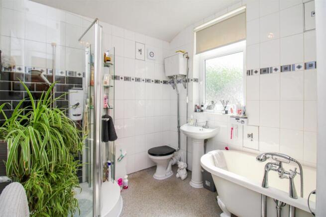 4 bed Terraced for sale Image 10