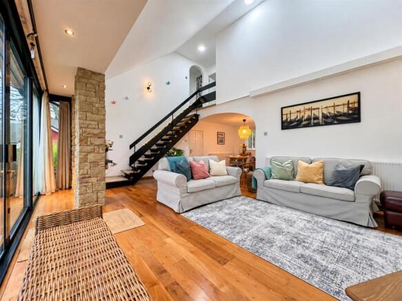 Sitting / Dining Room