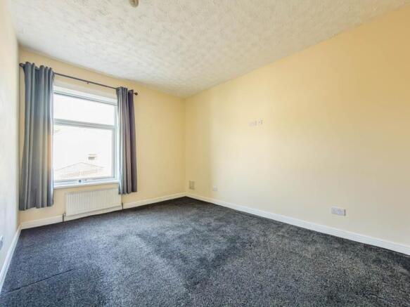 2 bed Terraced for sale Image 9