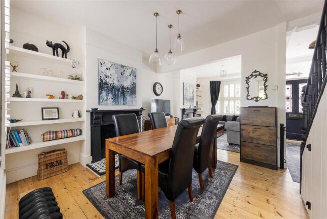 Godwin Road, E7