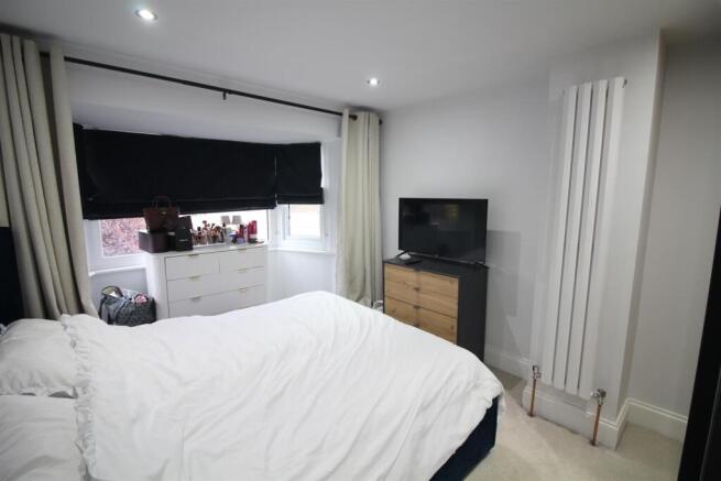 3 bed Semi-Detached for sale Image 11