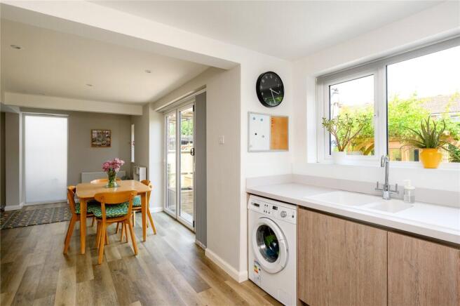 4 bed Detached for sale Image 7
