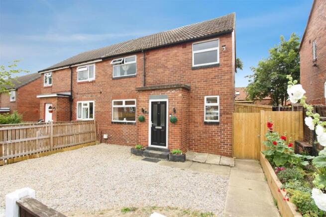 3 bed Semi-Detached for sale in rothwell