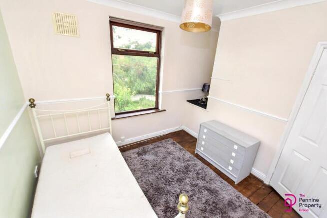 2 bed Terraced to rent Image 5