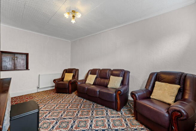 3 bed Semi-Detached for sale Image 8