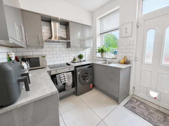 2 bed Terraced for sale Image 5