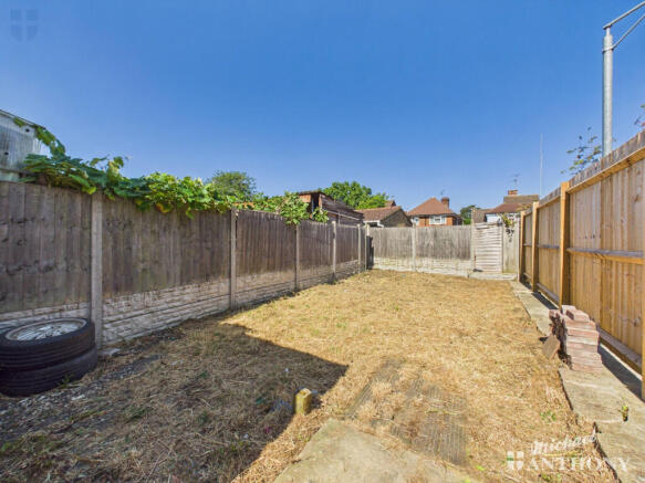 CAM03852G0-PR0745-STILL013