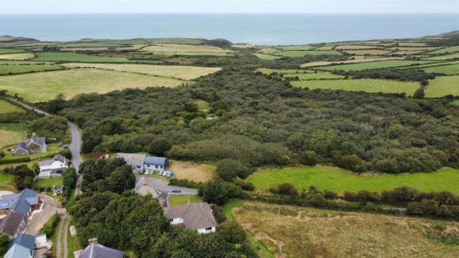 Parc-yr-Efail, Pontiago Pencaer, Goodwick, Pembrokeshire, SA64 0JD 4.jpg