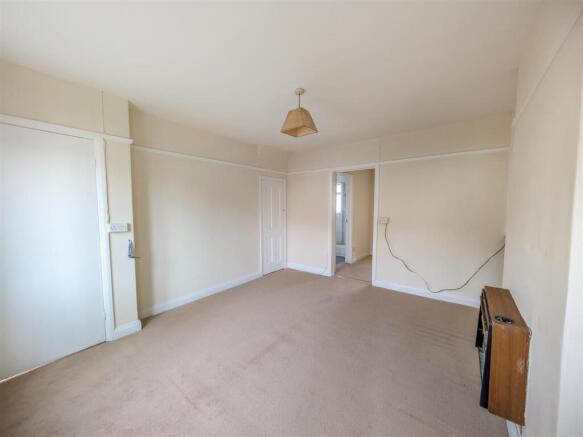 17-10-2025__15-48-40_PXL_20251016_111438212.0QYrs.